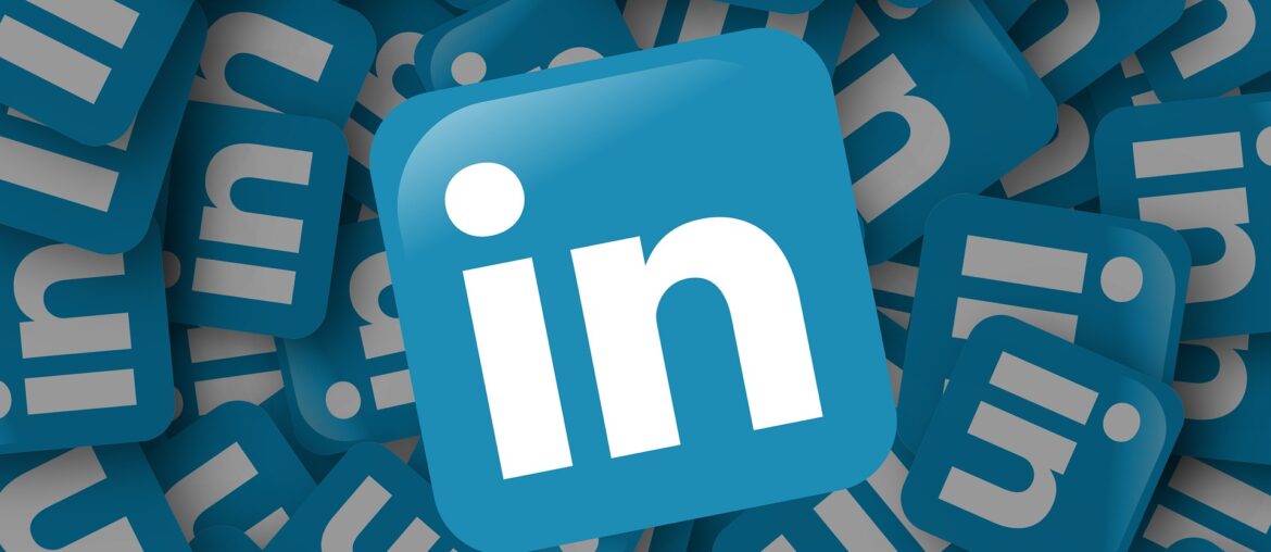 كيفية إضافة سيرة ذاتية إلى LinkedIn